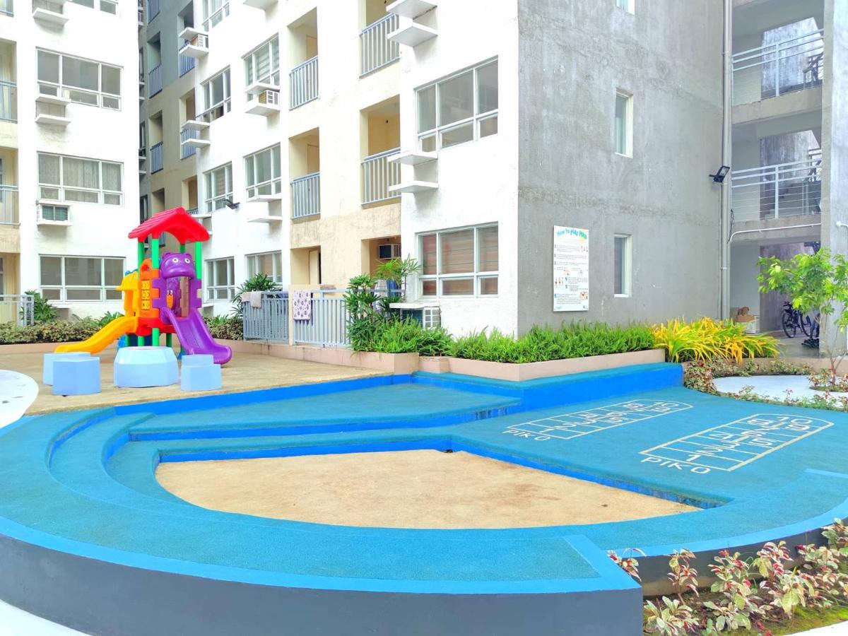 Davao Condo 2Br Pool Wifi Netflix Exteriör bild