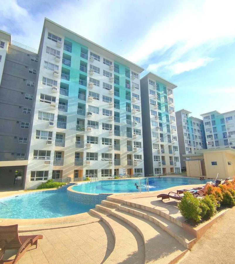 Davao Condo 2Br Pool Wifi Netflix Exteriör bild