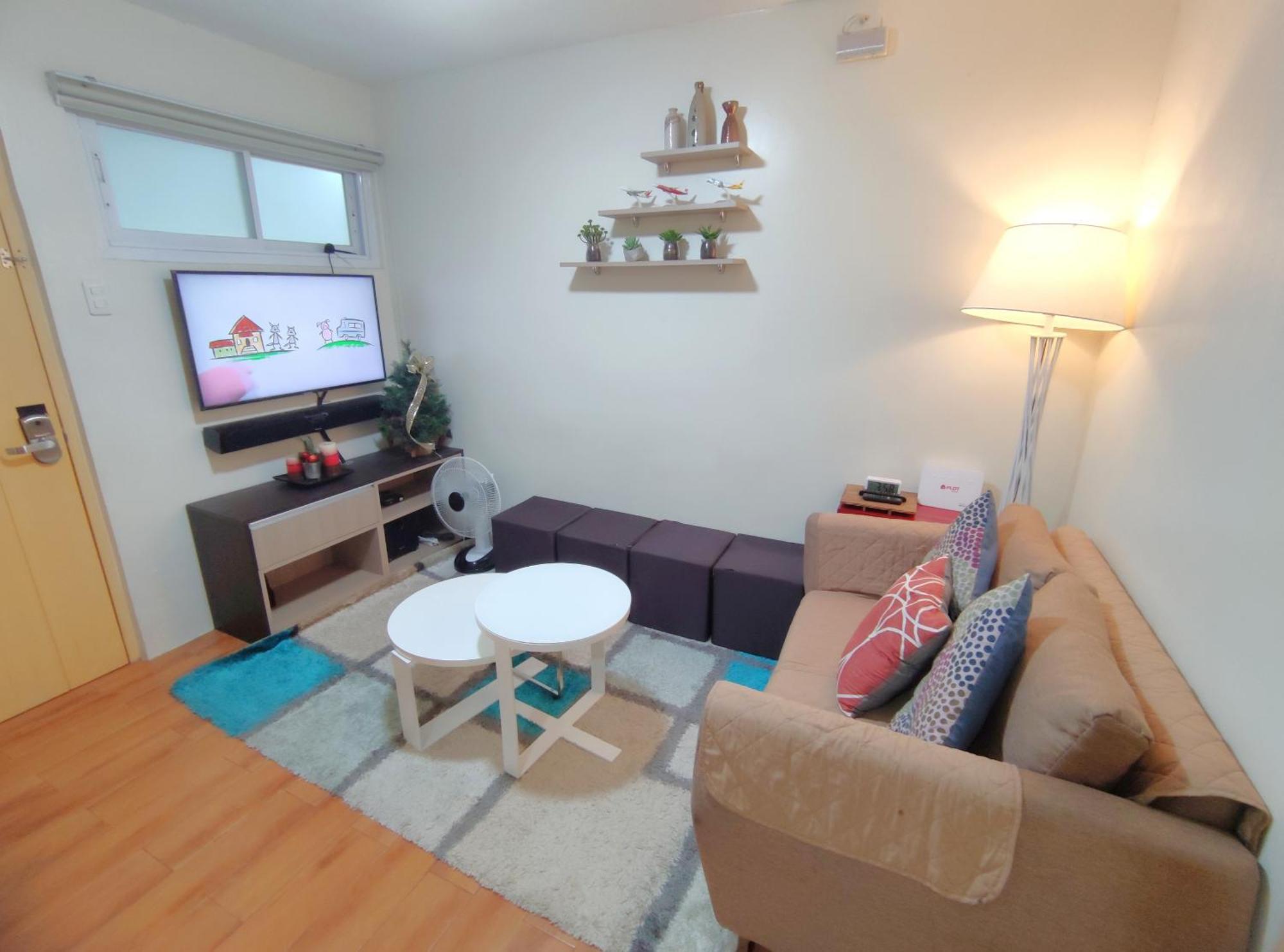 Davao Condo 2Br Pool Wifi Netflix Exteriör bild