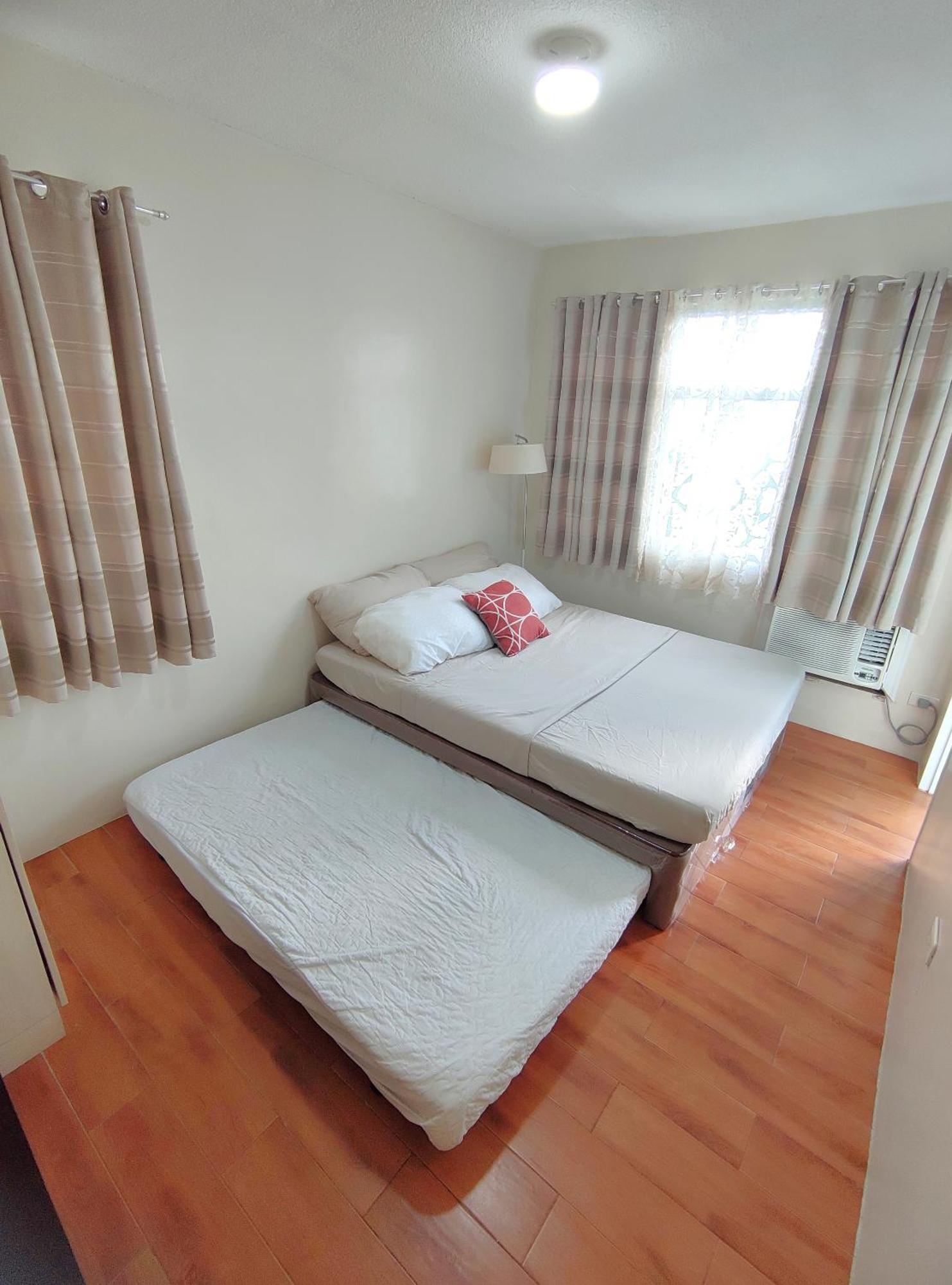 Davao Condo 2Br Pool Wifi Netflix Exteriör bild